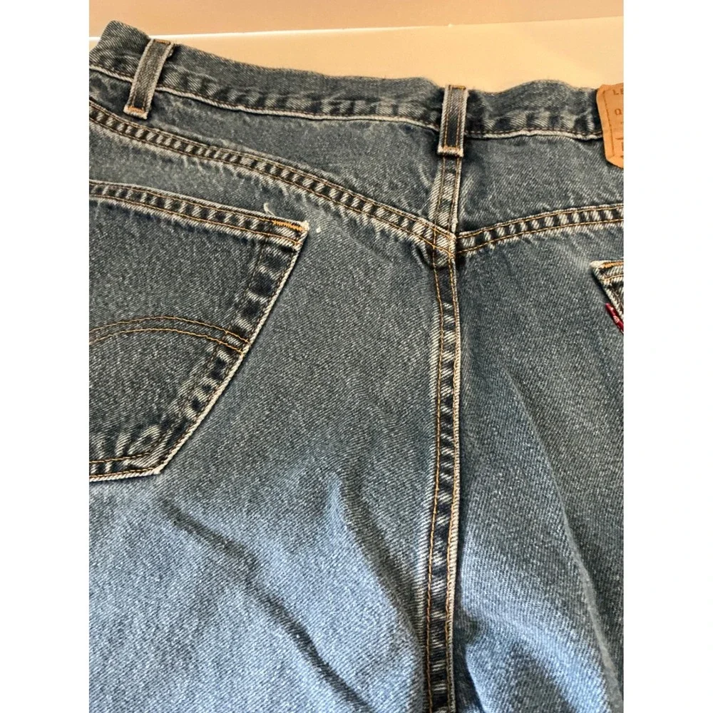 Levis preowned these